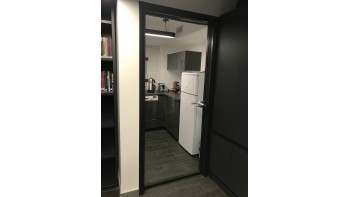 Alüminyum Kasalı Cam Kapı